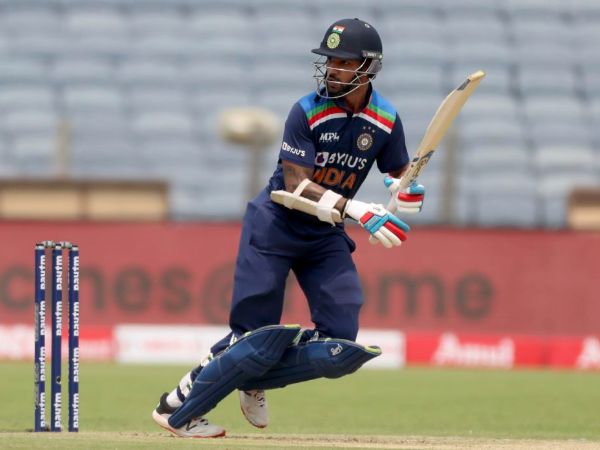  మరో 94 పరుగులు చేస్తే: