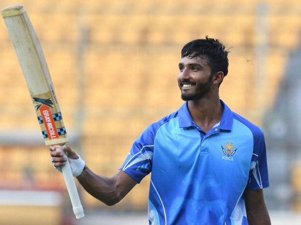 చెలరేగుతున్న పడిక్కల్..