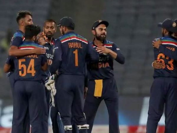 రోహిత్‌ , అయ్యర్‌లకు గాయాలు