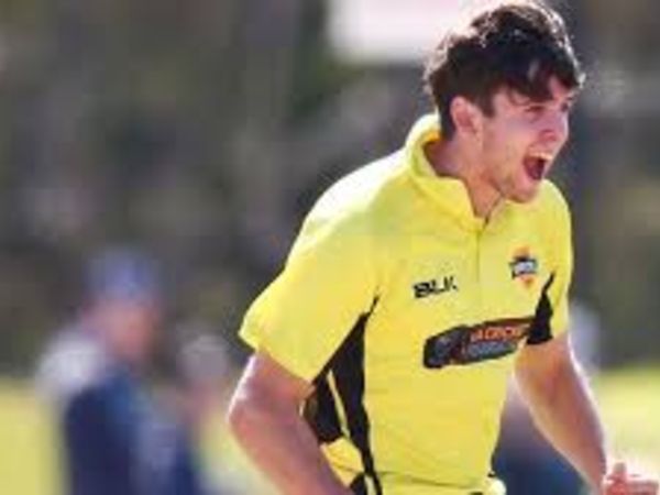 జై అత్యుత్తమ బౌలర్..