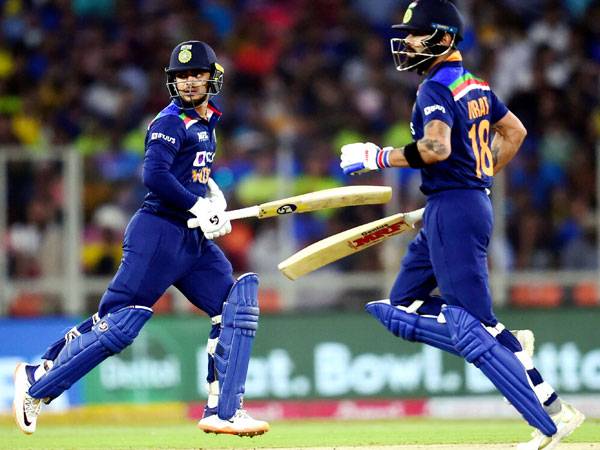 హాఫ్ సెంచరీతో రాణించాడు: