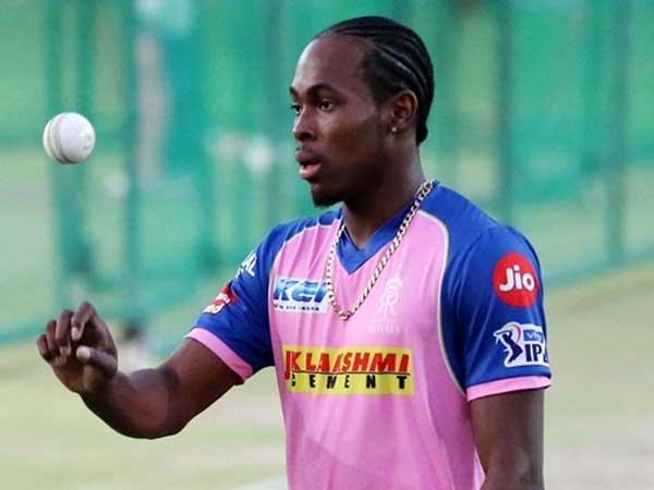 రాయల్స్‌కు భారీ షాక్: