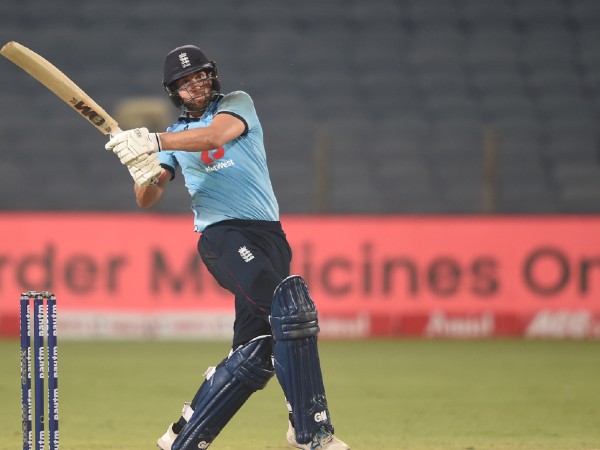 మలాన్ హాఫ్ సెంచరీ..