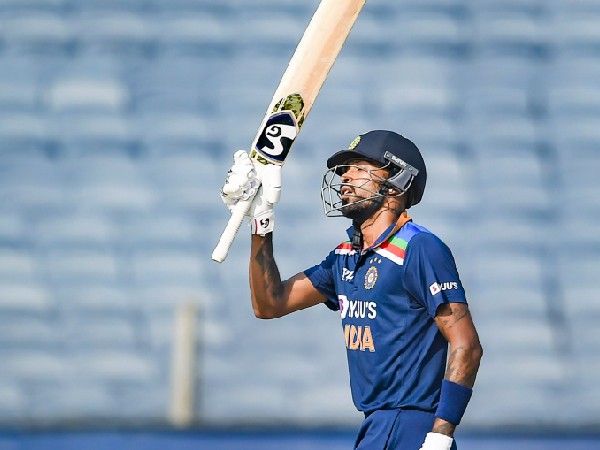 చెలరేగిన పాండ్యా.. చెలరేగిన పాండ్యా..