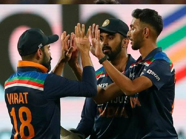 ప్రసిద్ధ్‌ను టెస్టుల్లోకి తీసుకోవాలి: