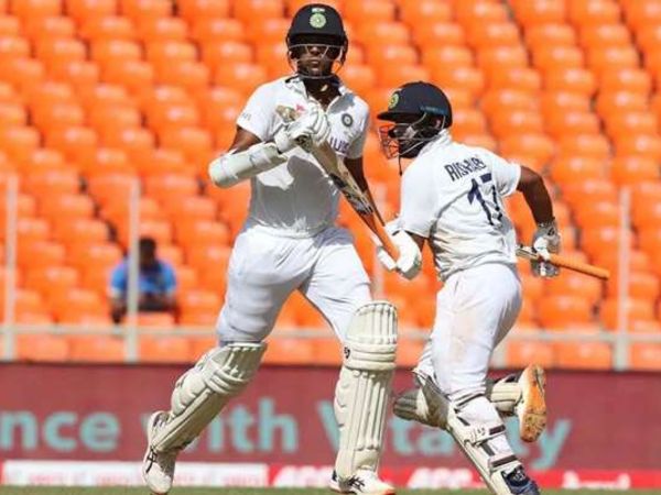 పట్టు బిగించిన భారత్..