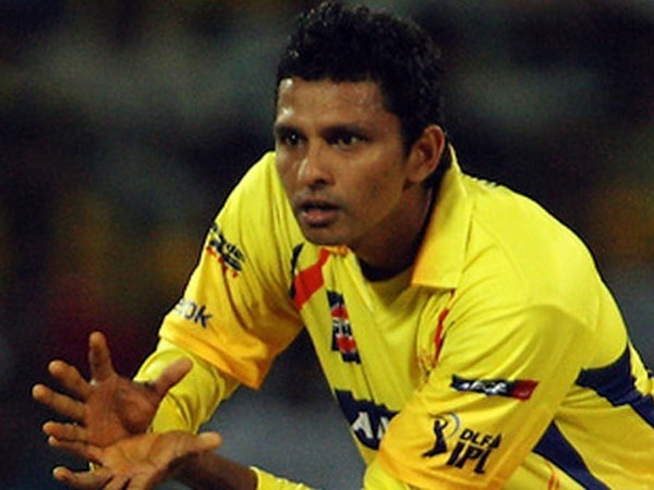 క్లబ్ క్రికెట్ ఆడేందుకు వెళ్లి..