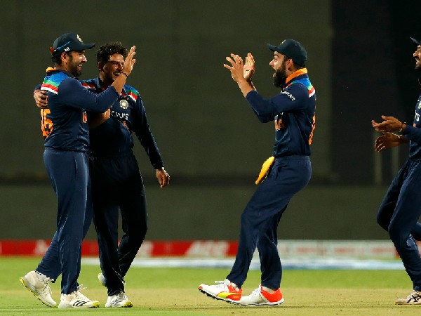 8 సిక్సులు: