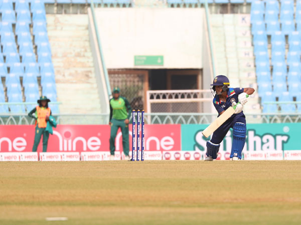 పదోసారి 50+ స్కోరు: