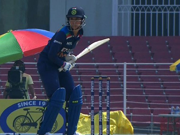 మంధాన హాఫ్ సెంచరీ: