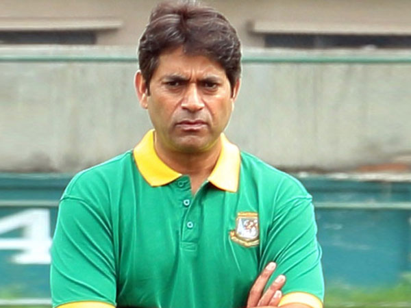 పాక్ చాలా లక్కీ..