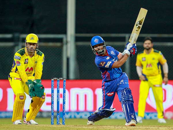 ఆడుతూ పాడుతూ...