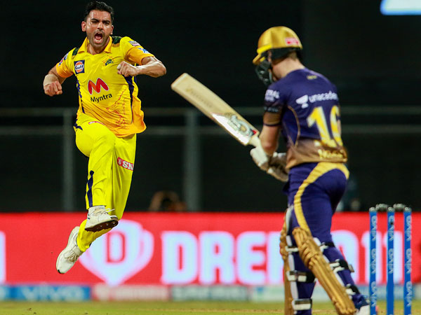 ఆదిలోనే చహర్‌ దెబ్బ