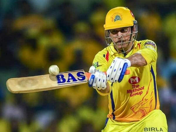 ధోనీ సూపర్ ఇన్నింగ్స్: