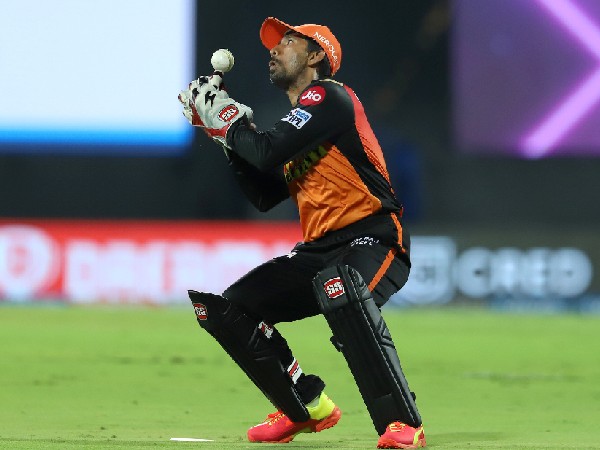 ఆటగాళ్లు పొడవుగా ఉన్నారు: