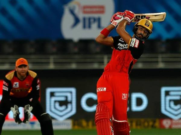 హోటల్ క్వారంటైన్ పూర్తిచేయకుండానే: