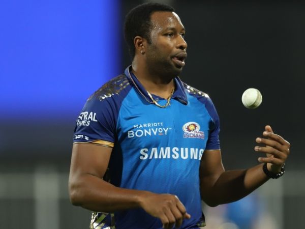  ఆరో బౌలర్‌గా పొలార్డ్..