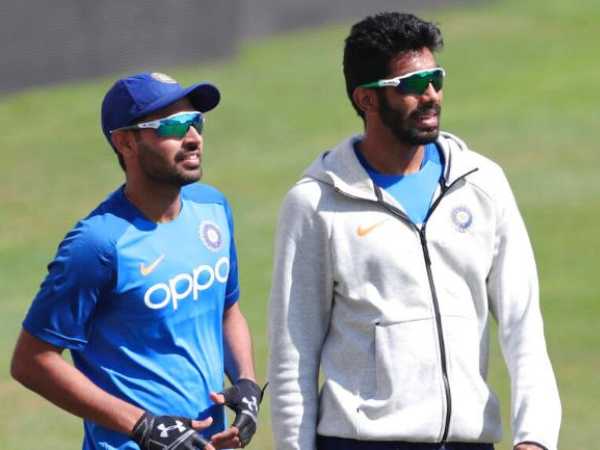 భువీ బౌలింగ్‌లో కంట్రోల్‌ ఉండదు: