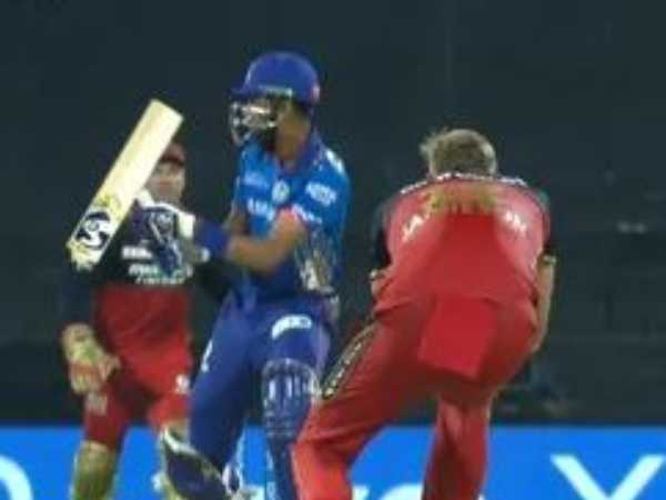 వాట్ ఏ బాల్ జేమిసన్: వాట్ ఏ బాల్ జేమిసన్: