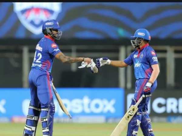 అలవోకగా..