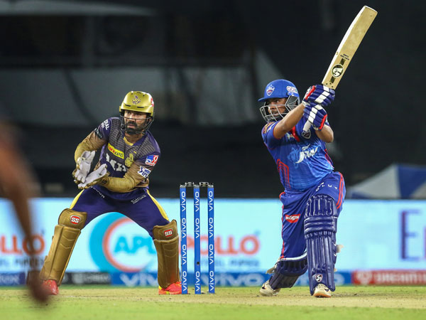 అండర్ 19 టీమ్ మేట్స్..