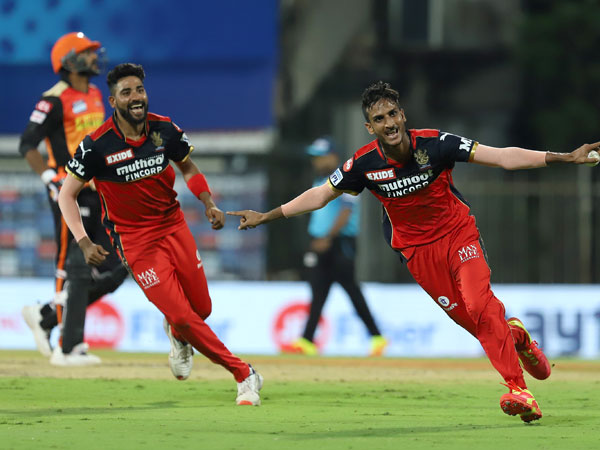 ఆఖర్లో తడబడి