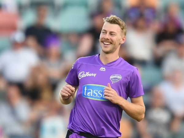  మెరెడిత్‌కు దక్కని స్థానం: