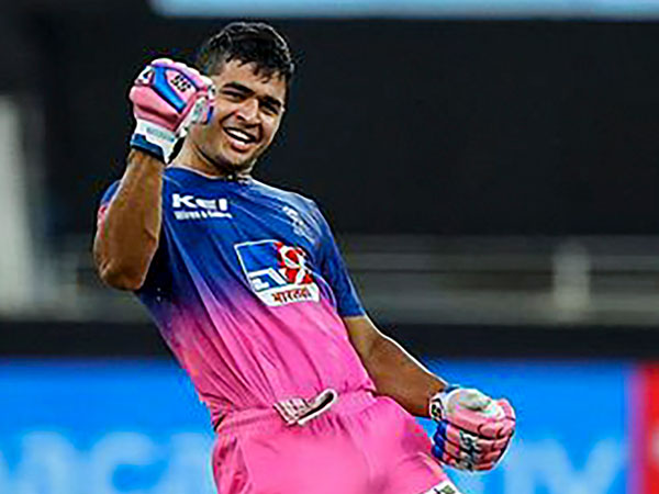 రౌండ్‌ ఆర్మ్ బౌలింగ్