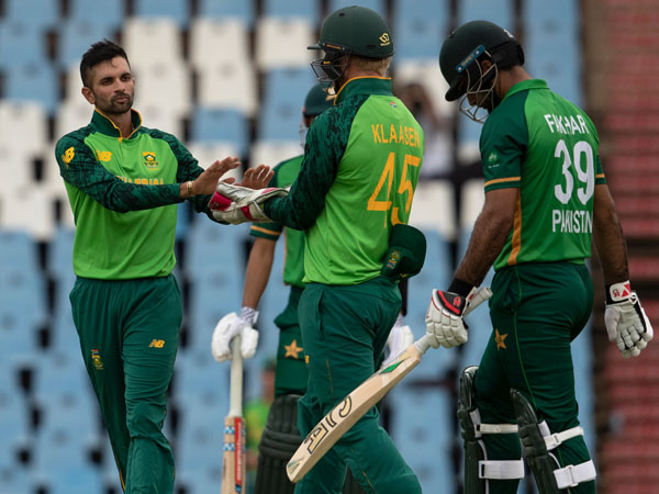 యువ ఆటగాళ్లు పోరాడినా..