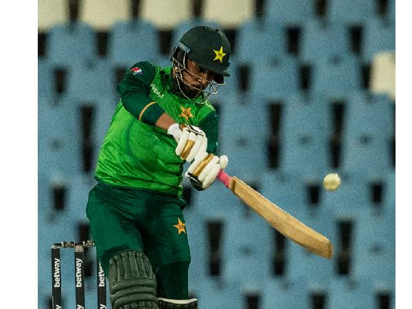 చెలరేగిన బ్యాట్స్‌మెన్..