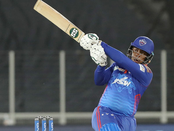 రెండు ఫోర్లు బాదినా