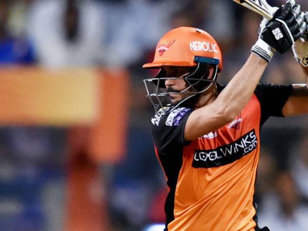 పాండే మెరిసినా: పాండే మెరిసినా: