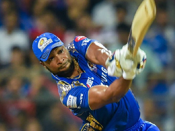 పొలార్డ్ మెరుపులు..