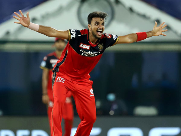 4 ఓవర్లలో 53 పరుగులు