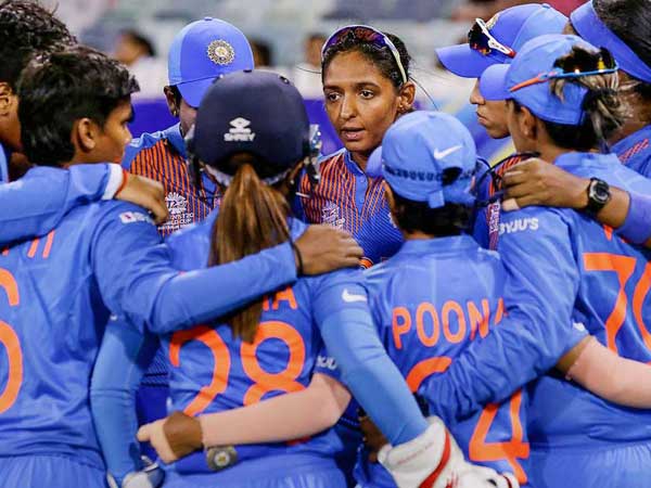 మహిళా క్రికెటర్ల కాంట్రాక్టులు..