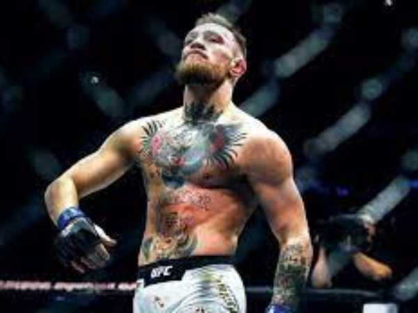  అగ్రస్థానంలో మెక్‌గ్రెగర్: