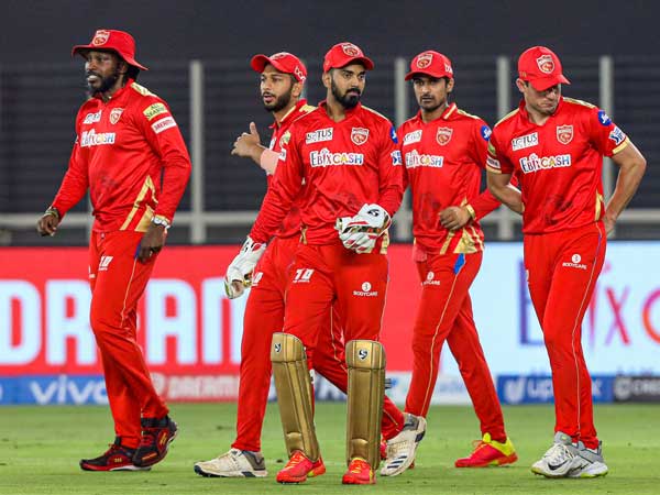 హెడ్ టు హెడ్ రికార్డ్స్