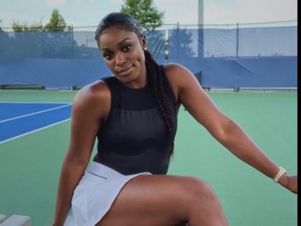 స్లోన్‌ స్టీఫెన్స్‌ సంచలనం