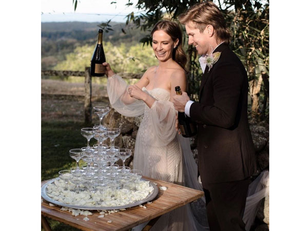  పెళ్లి మాట ఎత్తని జంపా..