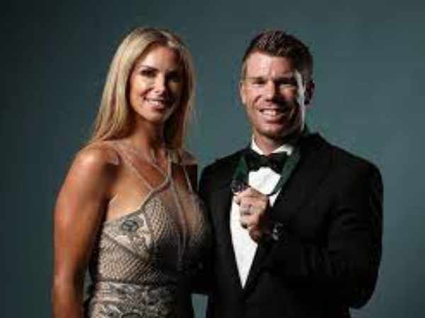  సోషల్ మీడియా చాటింగ్..