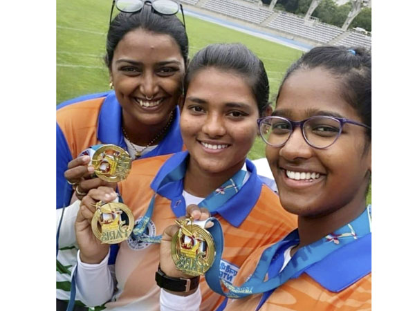 ఘనంగా మ్యారెజ్ యానివర్సరీ..