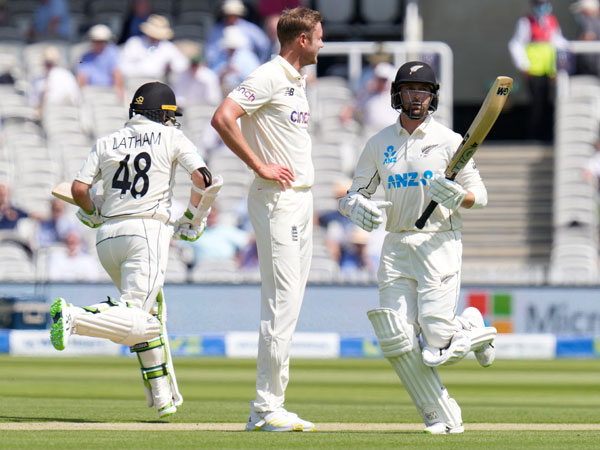 అన్ సోల్డ్ ప్లేయర్‌గా..