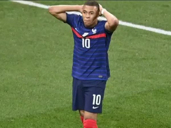  కొంపముంచిన ఎంబాపె