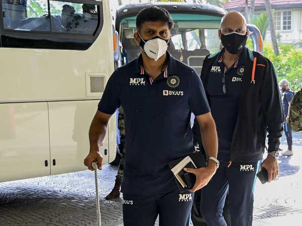 శ్రీలంక టూర్కు వెళ్లిన టీమ్ శ్రీలంక టూర్కు వెళ్లిన టీమ్