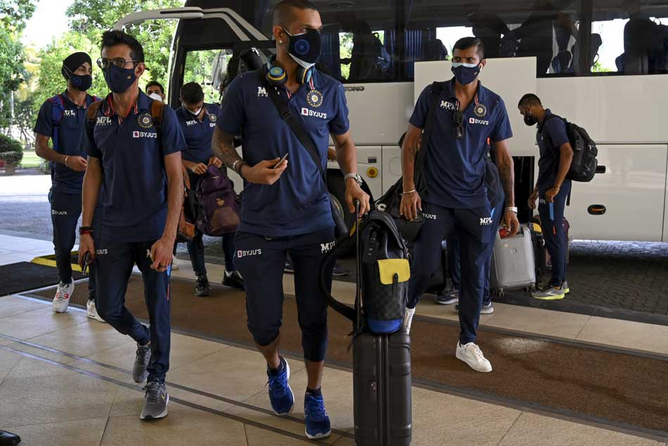 SL vs IND: No garland ceremony for Shikhar Dhawans Team in Sri Lanka due to COVID-19 SL vs IND: No garland ceremony for Shikhar Dhawans Team in Sri Lanka due to COVID-19