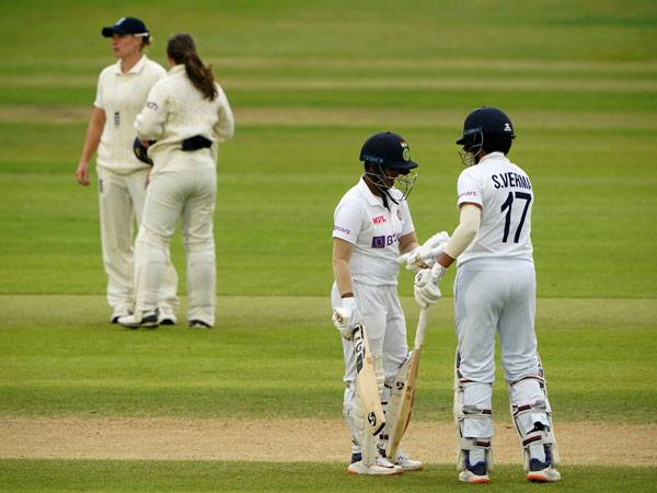 సంక్షిప్త స్కోర్లు