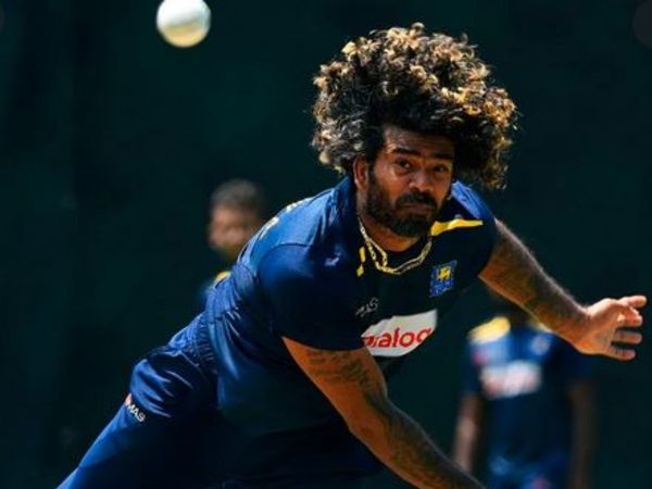 ఐదు హ్యాట్రిక్ వికెట్లు: