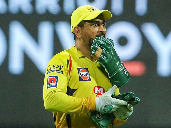  మహీ చిన్నపాటి వార్నింగ్ ఇచ్చాడు