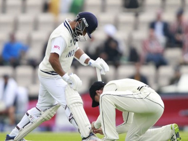 రహానే తొందరపడ్డాడు