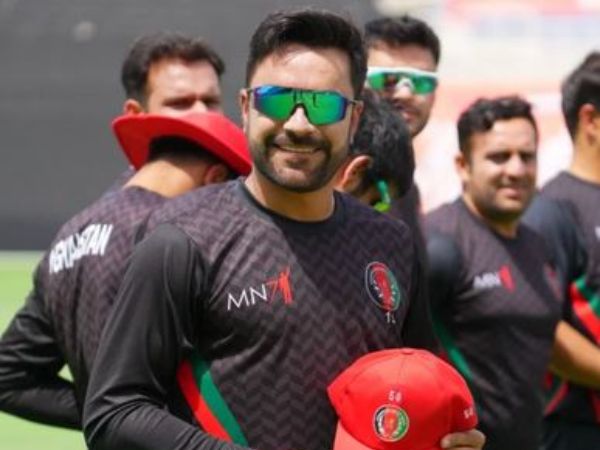 ఒక టెస్ట్‌లో అత్యధిక ఓవర్లు: